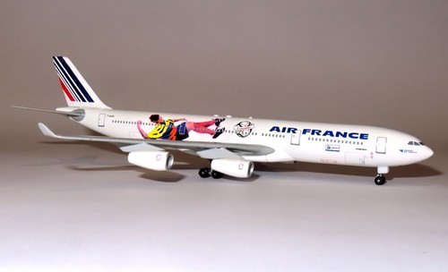 Skyclub 400 model an - , 1/400