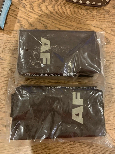 Brown air france cosmetic - air,