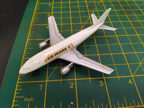 Vintage matchbox air - air, france